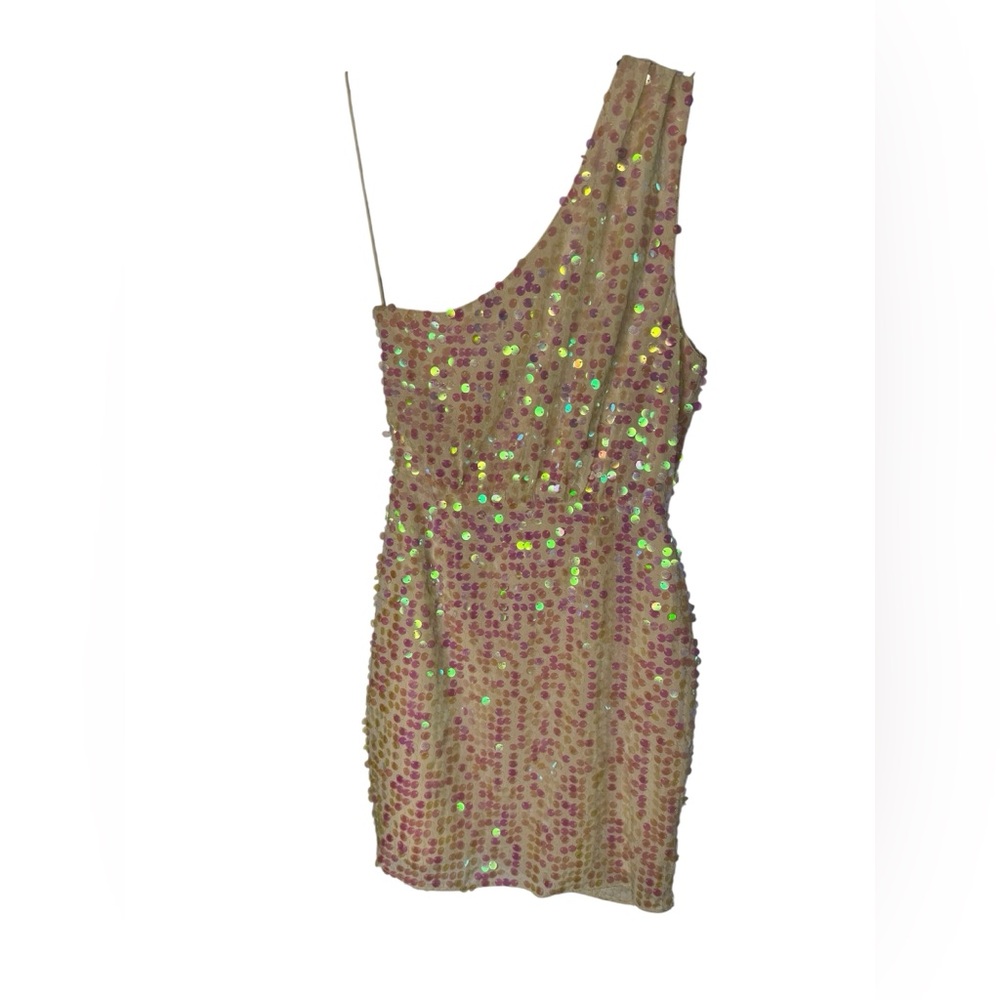 ✨‎ SAYLOR Kyrie One-Shoulder Sequin Mini Dress Pink Champagne Small 🍾 - Picture 3 of 6